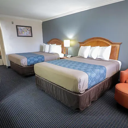 University Inn & Suites